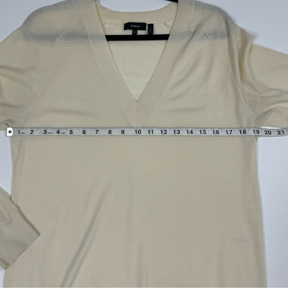 Theory Delrina Preen *Cream Wool Blend Tunic Sweater Medium - Picture 7 of 13
